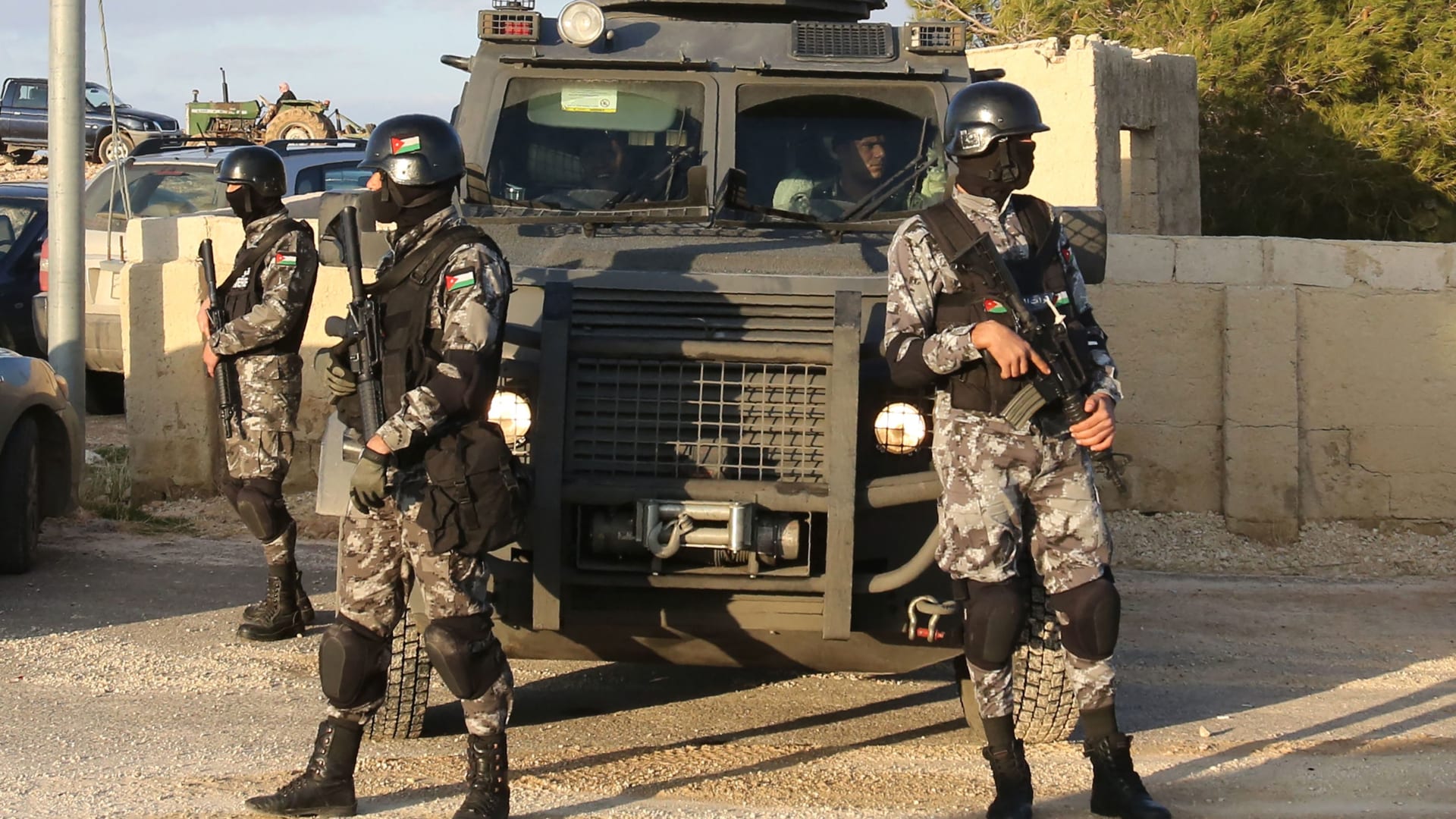 الأردن: قتلى ومصابون إثر إطلاق نار داخل إحدى الكنائس في الكرك