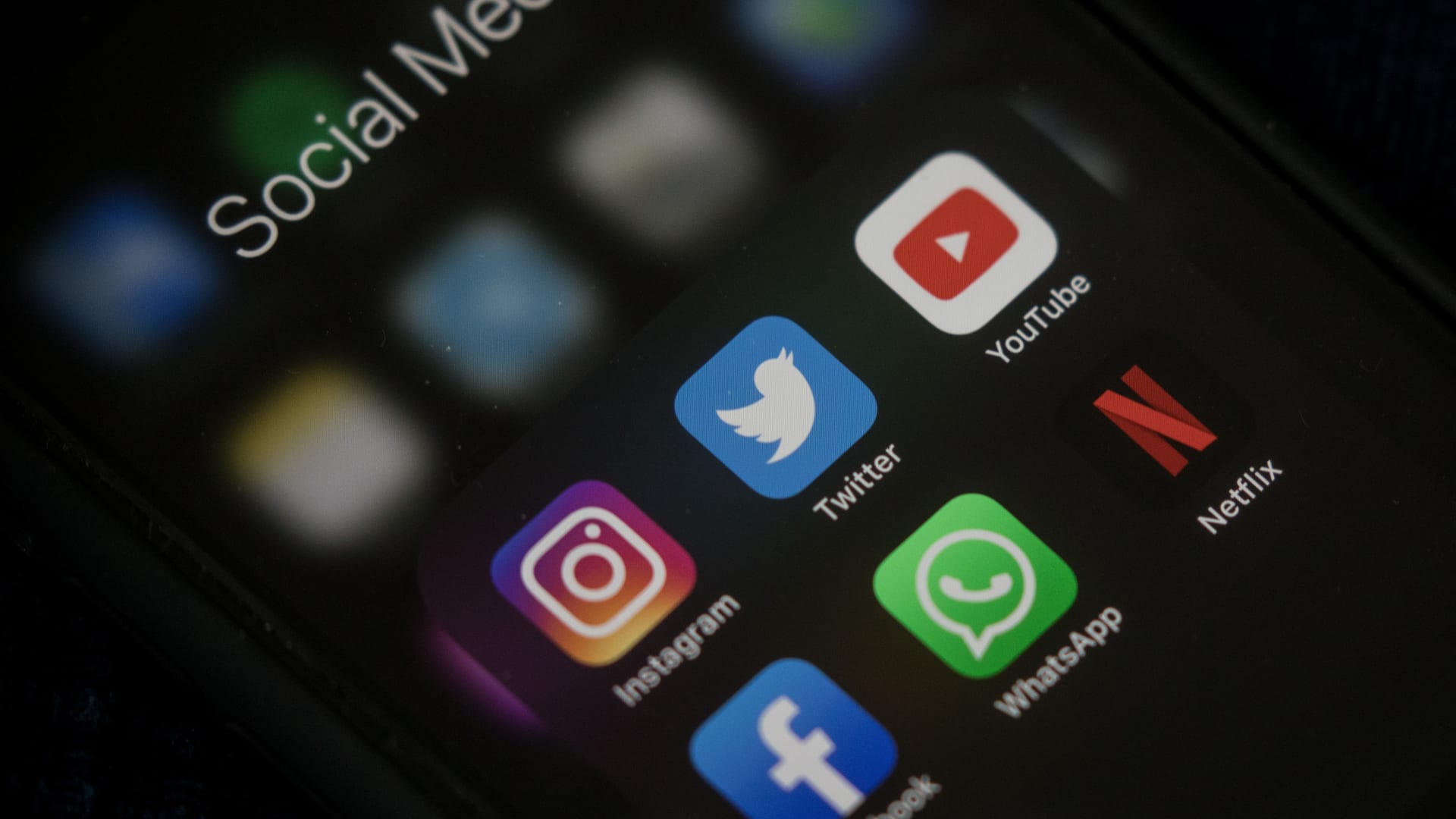 5 دول عربية بين الأعلى في استخدام وسائل التواصل الاجتماعي