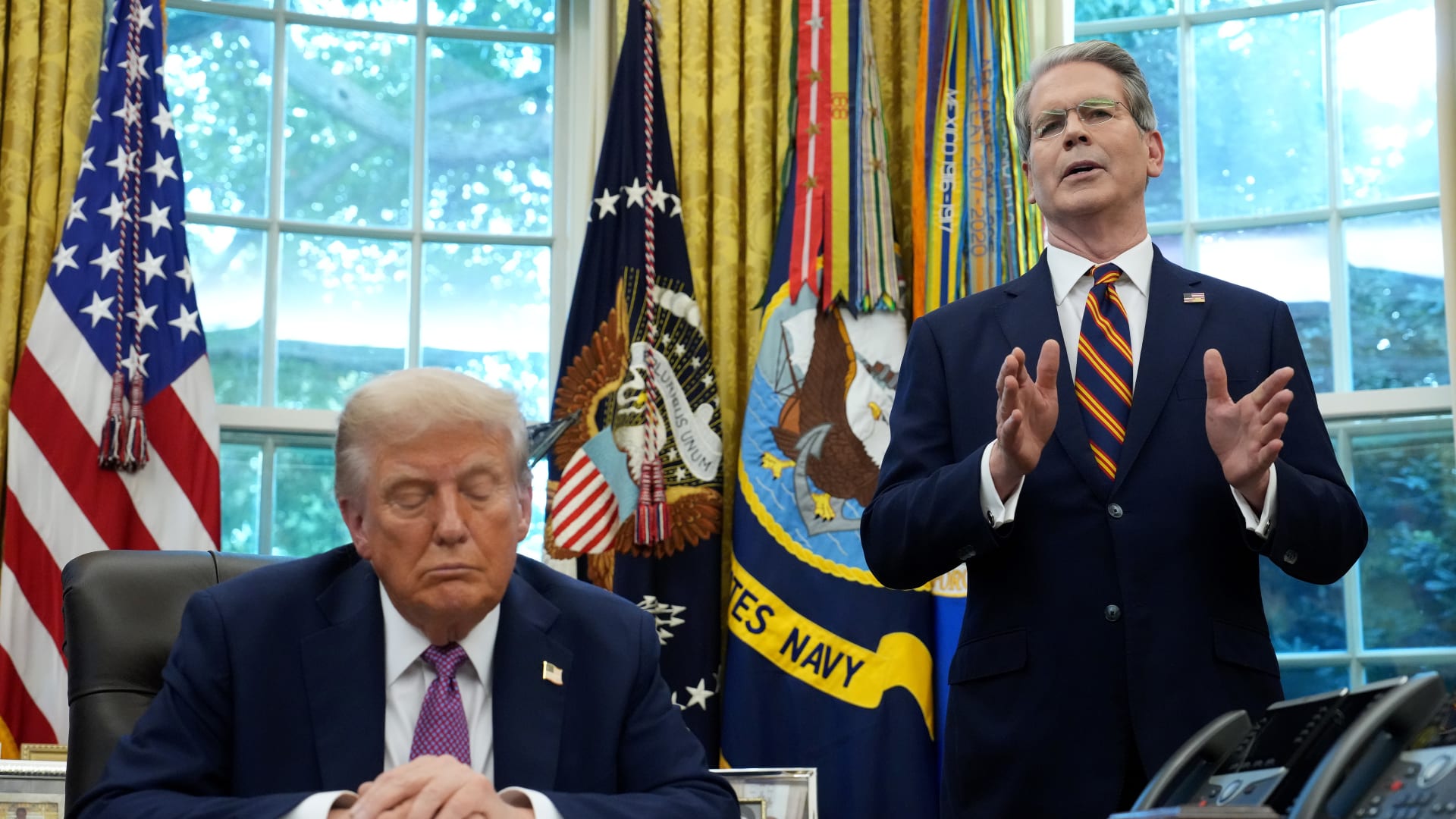 وزير أمريكي عن تهديد ترامب لإيران: "جميع الخيارات مطروحة".. ونحن نستخدم نفط الإيرانيين ضدهم