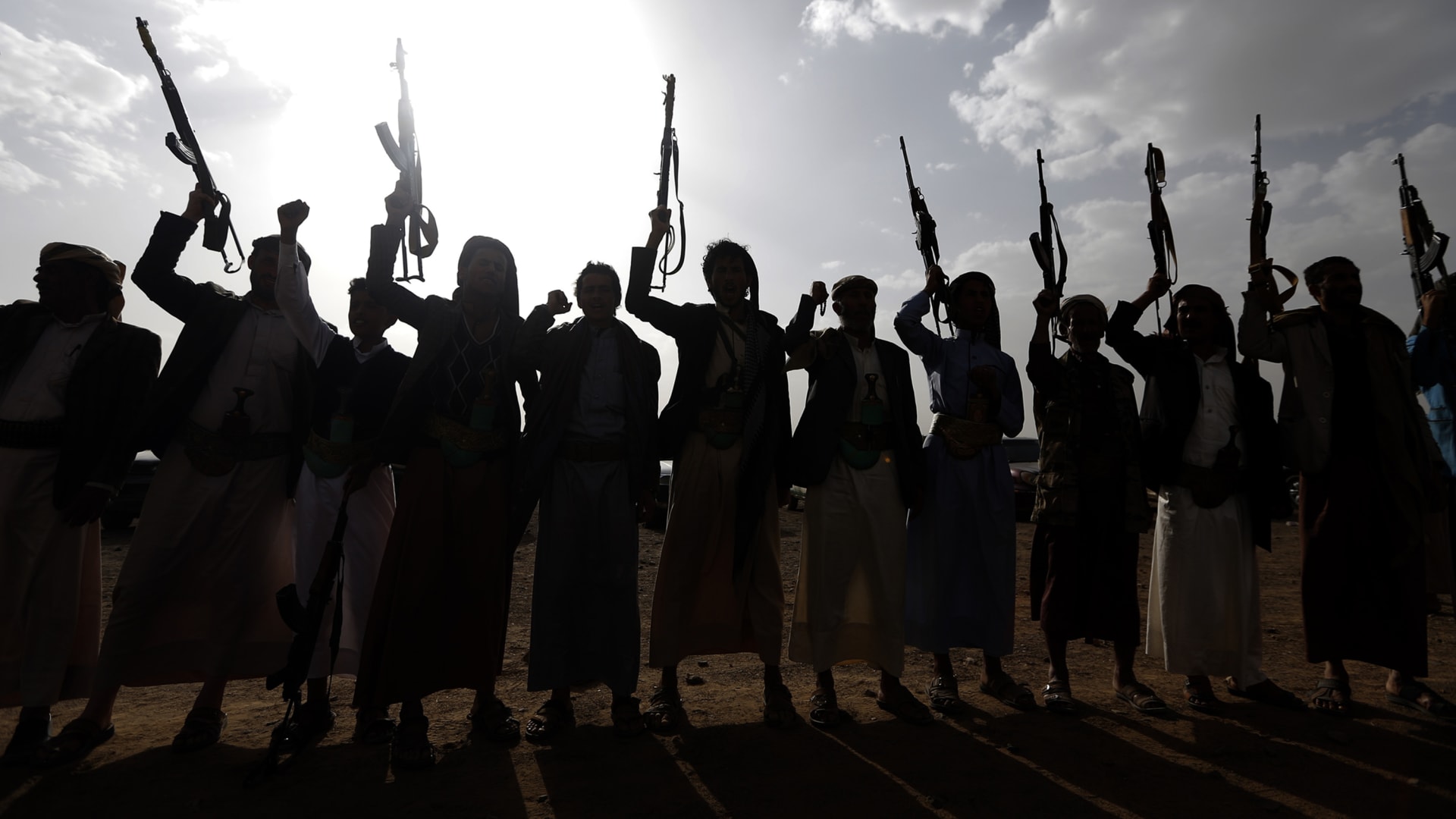 التحالف السعودي في اليمن: استهداف "دار الرئاسة" بعملية استخباراتية دقيقة