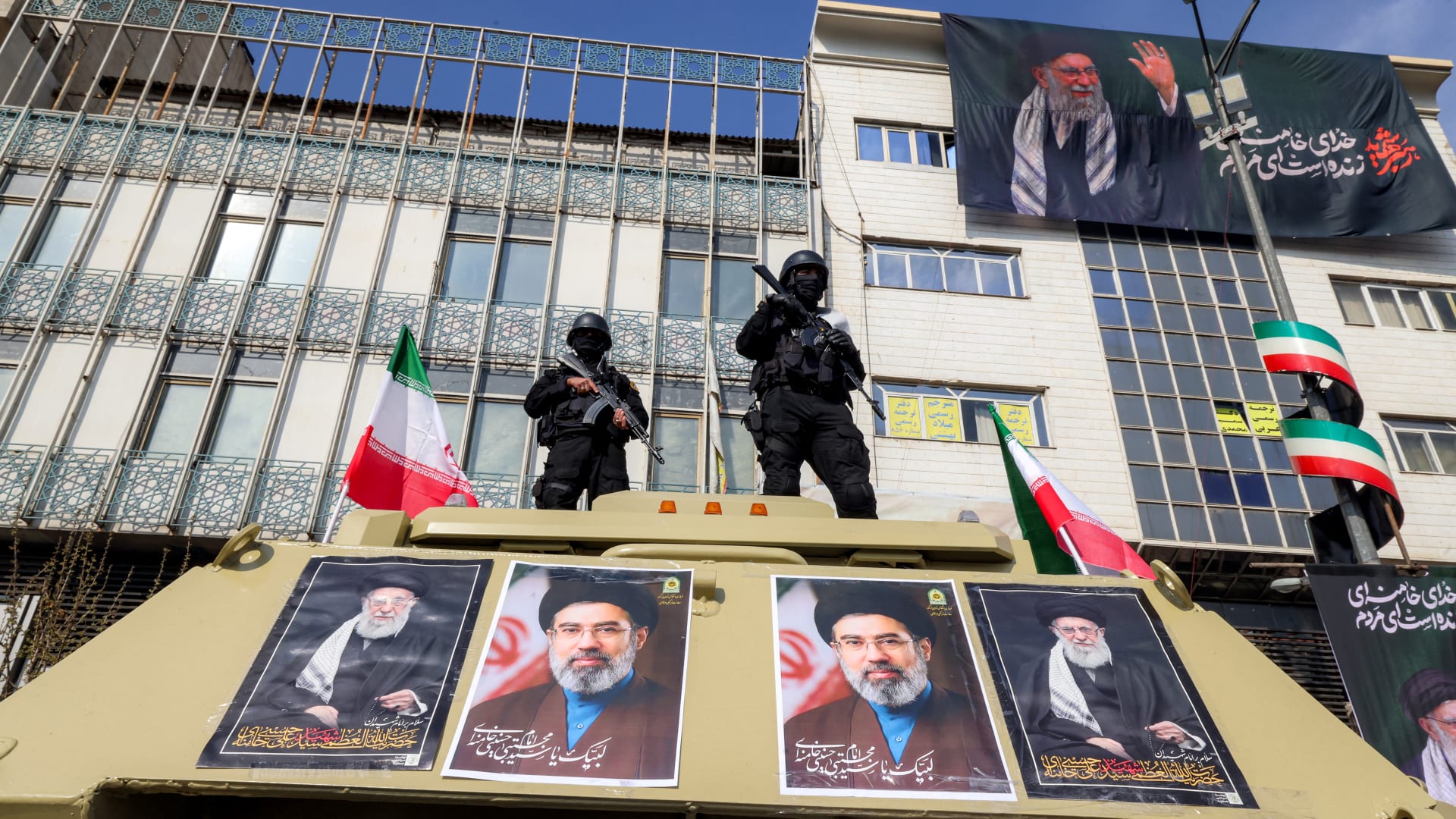 إدارة ترامب تعرض مكافأة مالية لمن يدلي بمعلومات عن هؤلاء المسؤولين الإيرانيين