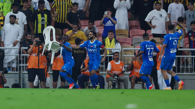 احتفالية "مُثيرة" لسعود عبد الحميد بعد هدفه.. واللاعب يعلّق: أخذتها من الدوري الإنجليزي