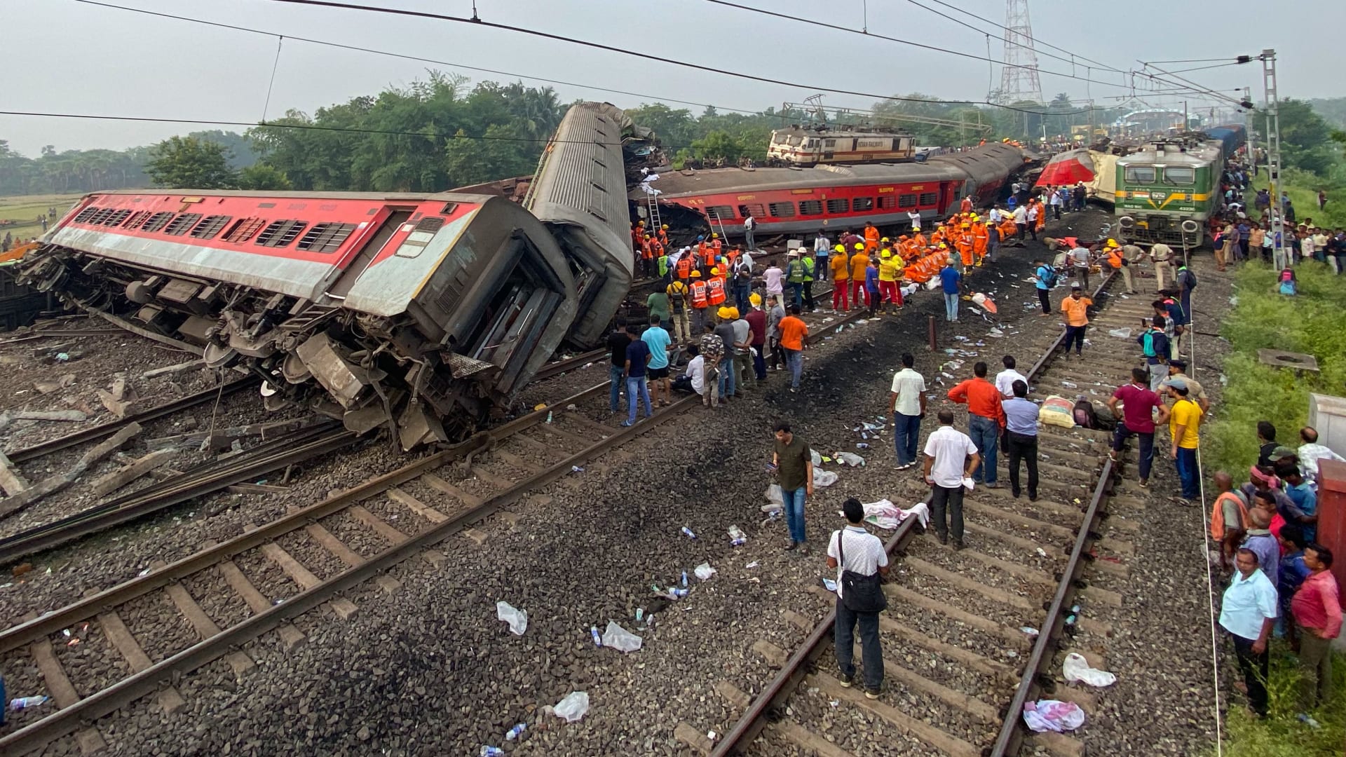 الهند.. 233 قتيلا وإصابة 900 جراء تصادم 3 قطارات