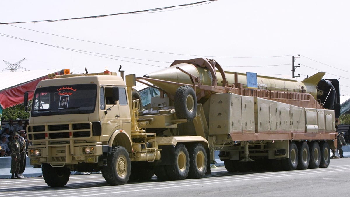 قائد بالحرس الثوري: إيران تعيد ملء مخزونها من الأسلحة بوتيرة أسرع