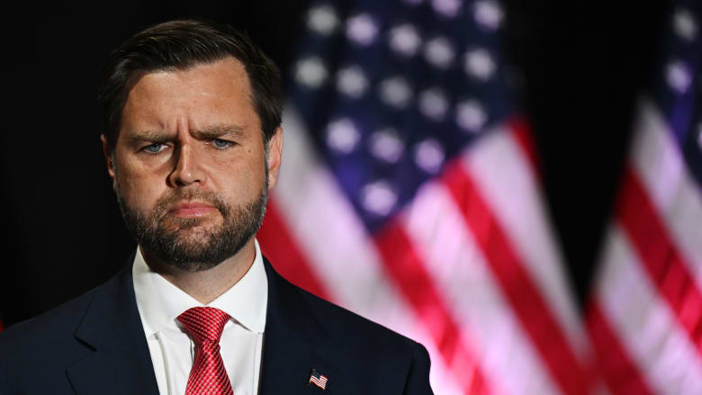 فانس عن "الحصار البحري" لإيران: يمكن لطرفين أن يلعبا اللعبة