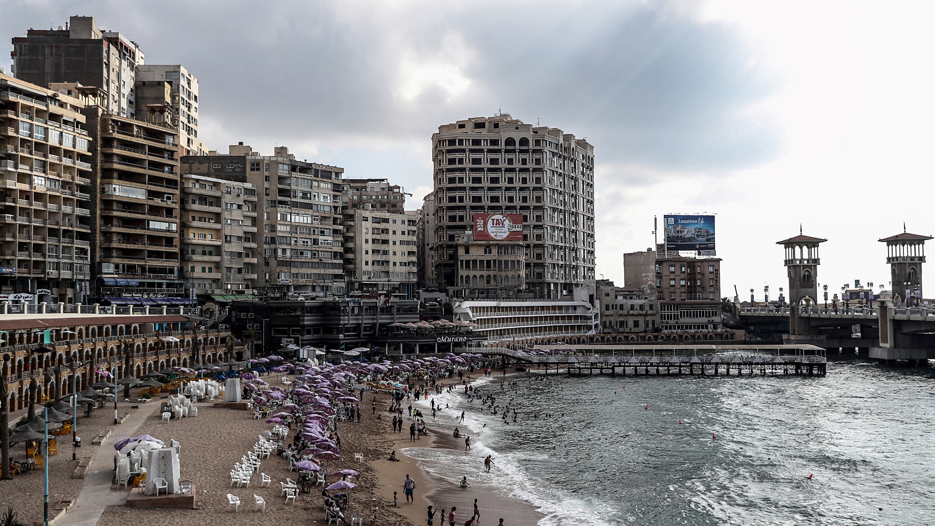 مصر.. مقتل سيدة بعدما ضربها عامل بالإسكندرية والداخلية تتتحرك