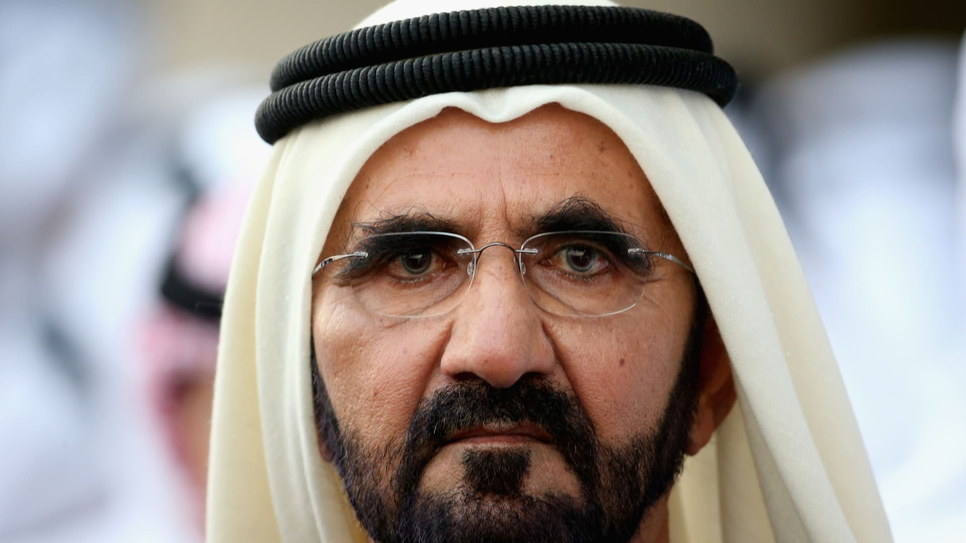 "تعانقت الأنساب قبل الأوطان".. محمد بن راشد يوجه رسالة إلى أبناء الخليج ويحذر من أصحاب "النفوس المريضة"