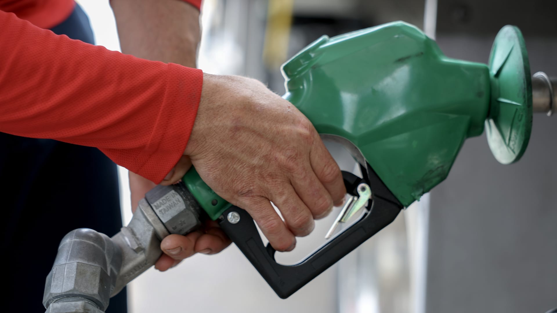 حرب إيران ترفع أسعار الديزل والبنزين في أمريكا