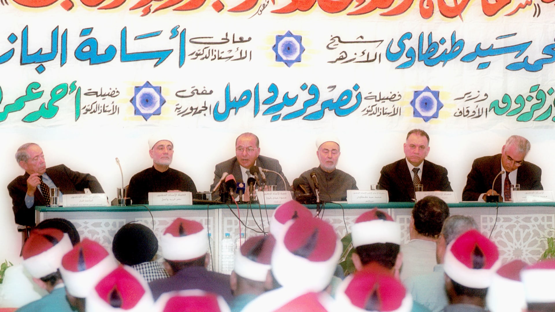 إعلام إيراني: طهران تستضيف حفل تأبين أحمد عمر هاشم الأحد لهذا السبب