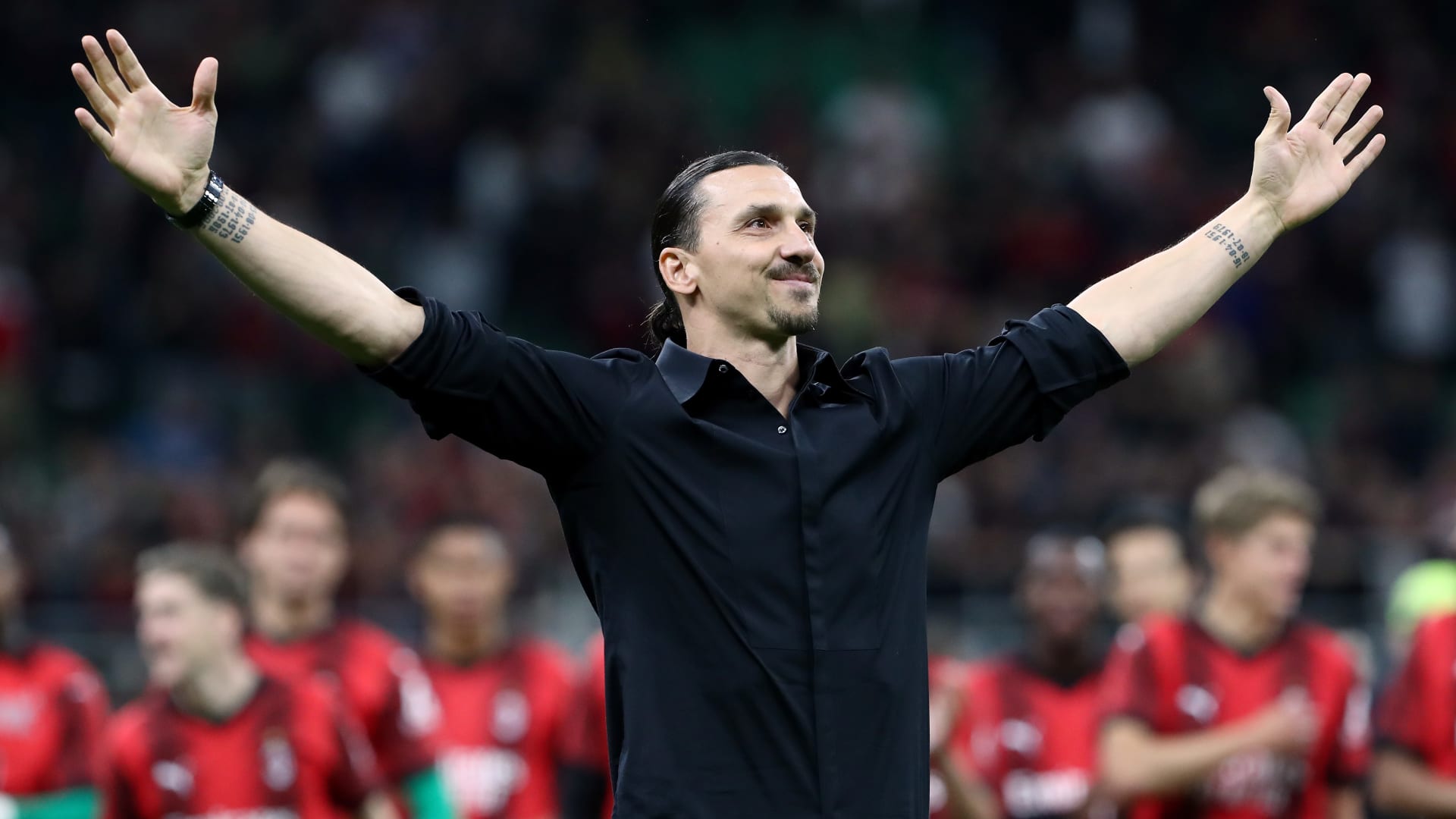 "السلطان" يُنهي مشواره في الملاعب.. إبراهيموفيتش يودع كرة القدم ويتحدث عن مستقبله