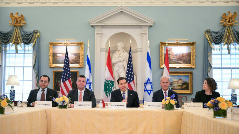 صور من محادثات مسؤولي لبنان وإسرائيل.. وهذا ما قاله وزير خارجية أمريكا