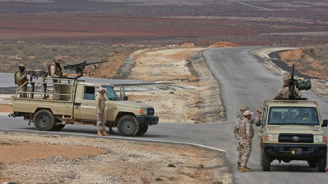 مصادر تؤكد لـCNN تنفيذ الأردن لقصف جوي ضد مواقع مستودعات مخدرات جنوب سوريا