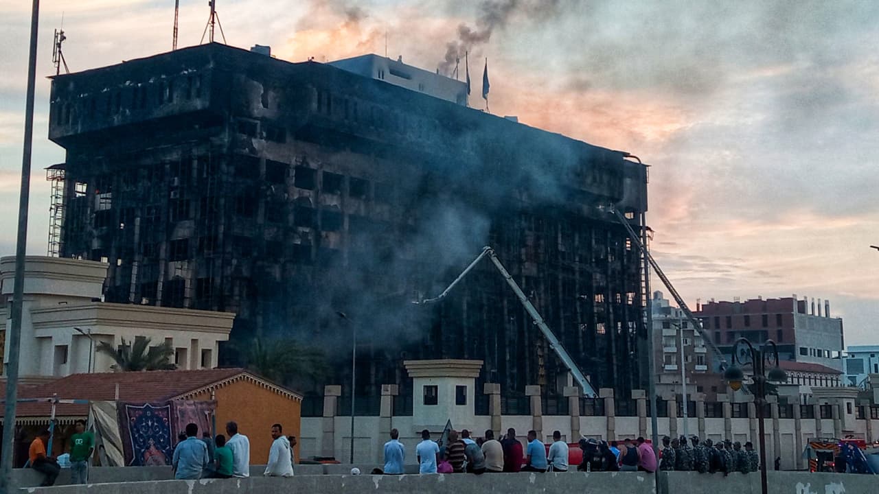 مصر.. وسائل إعلام: نشوب حريق في مبنى مديرية الأمن بالإسماعيلية
