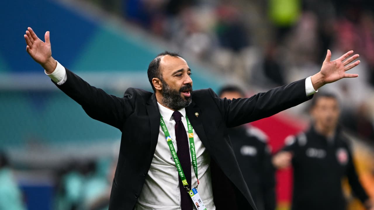 طارق السكتيوي يتولى تدريب منتخب عُمان.. إليك ما نعلمه عنه