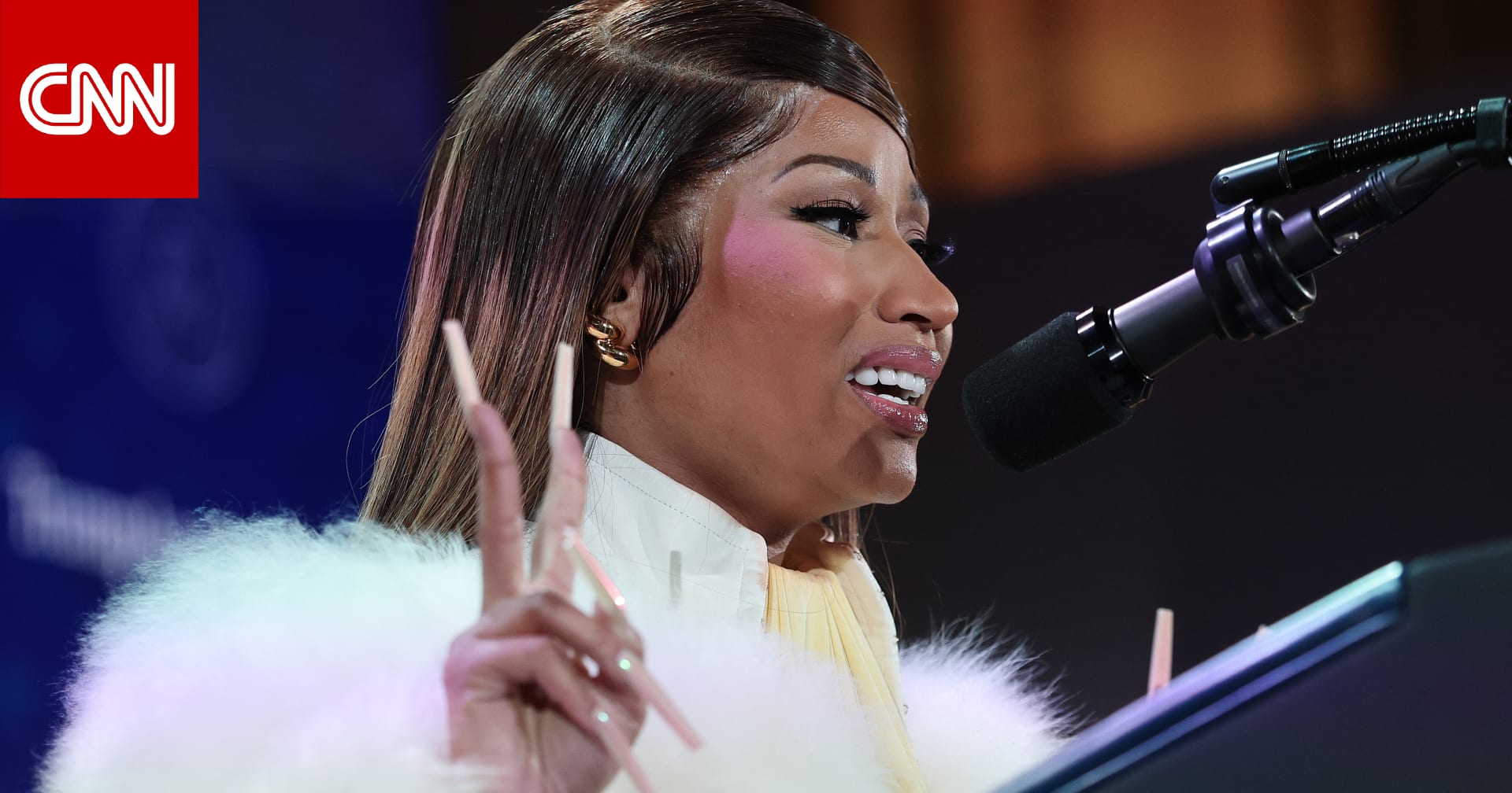 المغنية نيكي ميناج تزور البيت الأبيض 