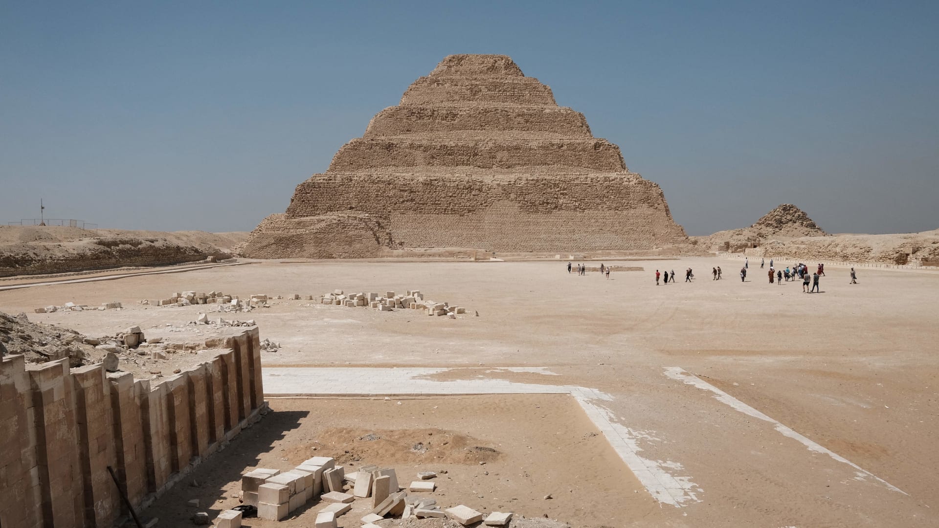 مصر..اختفاء لوحة أثرية من إحدى مقابر سقارة