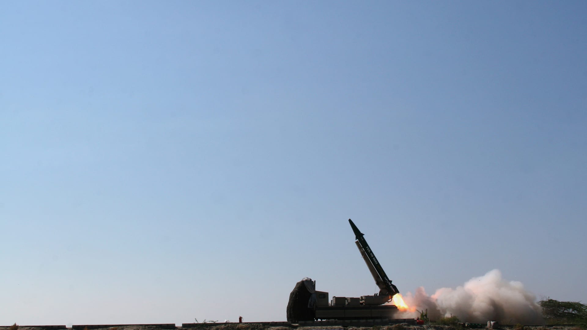 بعد قصف كردستان العراق.. إيران تطلق صواريخ باليستية على مواقع لـ"داعش" في سوريا