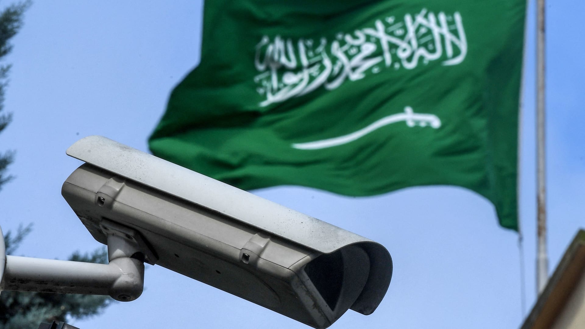 السعودية.. تفاعل واسع بعد إعلان قواعد جديدة للمشروبات الكحولية للدبلوماسيين غير المسلمين