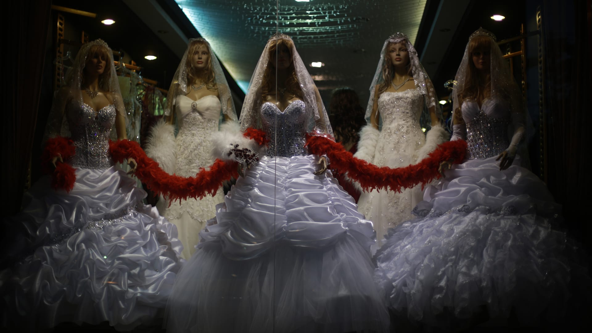 دار الإفتاء المصرية توضح خلاصة ما توصلت إليه بشأن "زواج التجربة"