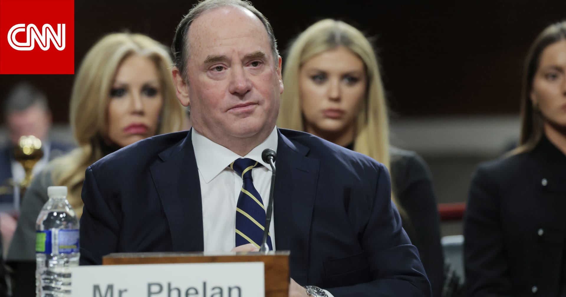 ما وراء إقالة وزير البحرية الأمريكية مع استمرار حصار موانئ إيران.. مصادر تكشف لـCNN