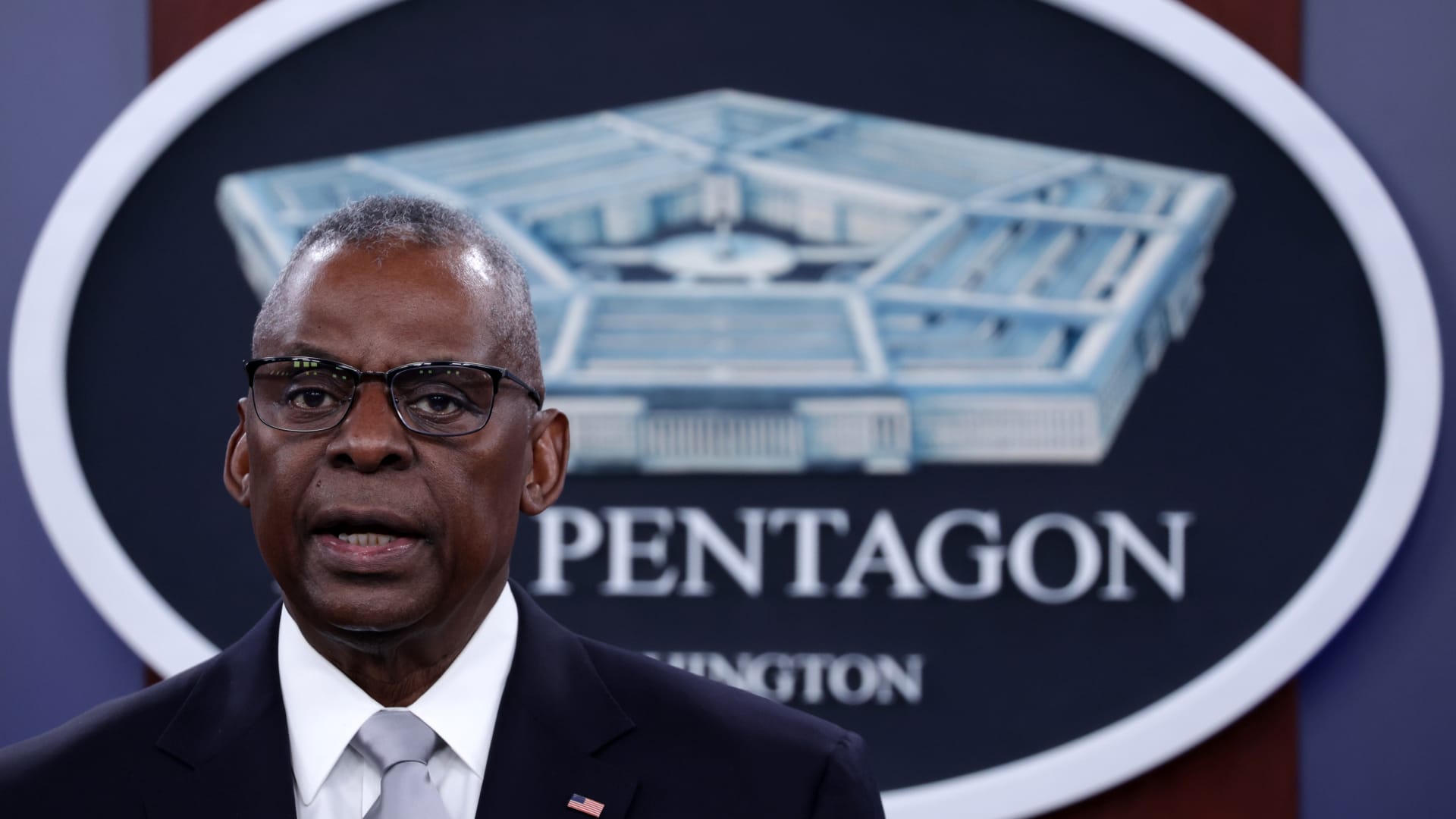 البنتاغون: نقل وزير الدفاع إلى المستشفى بعد معاناته من أعراض صحية طارئة