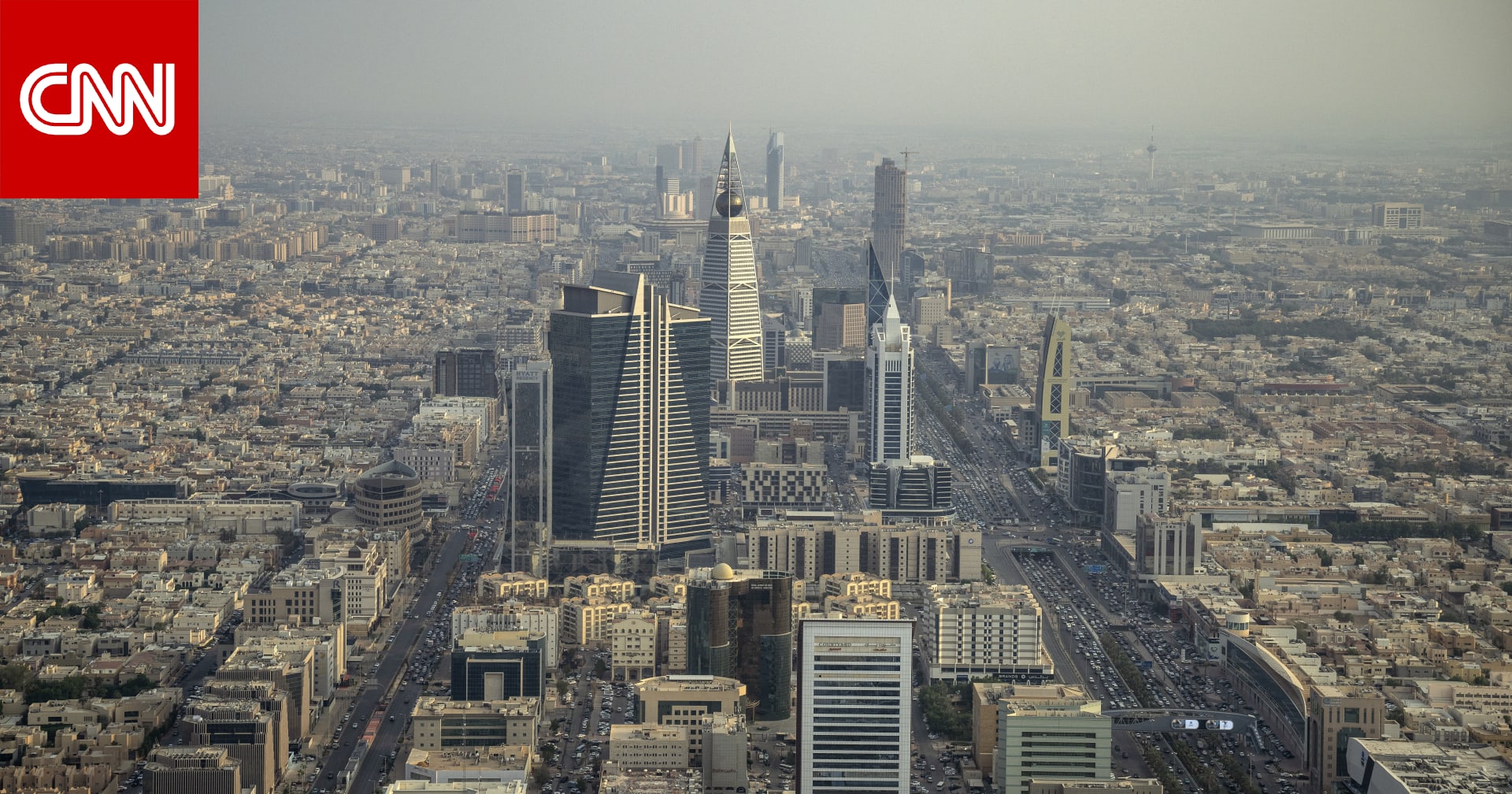 أمير سعودي ينتقد ساخرا إيران وإسرائيل بمناسبة "كذبة نيسان"