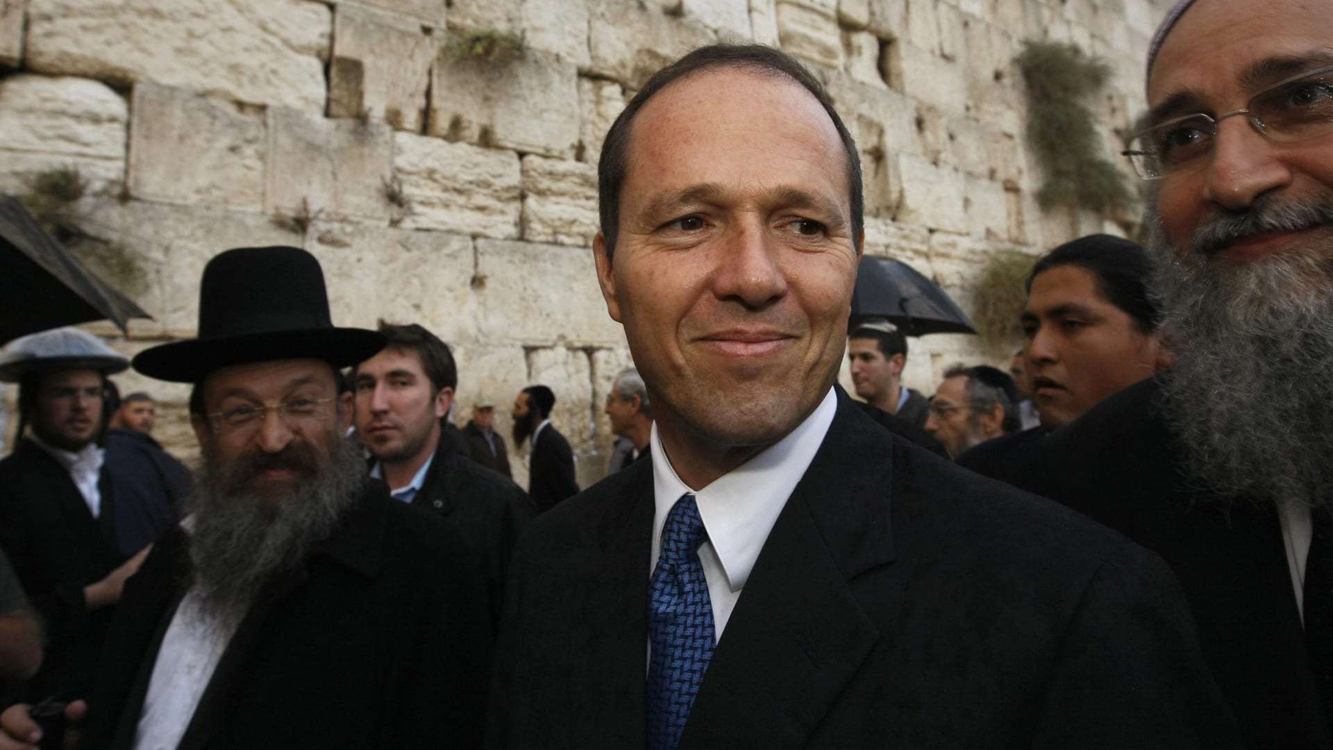 إسرائيل: لقاء بين وزير اقتصادنا ونظيره السعودي في أبوظبي.. وهذا ما دار بينهما