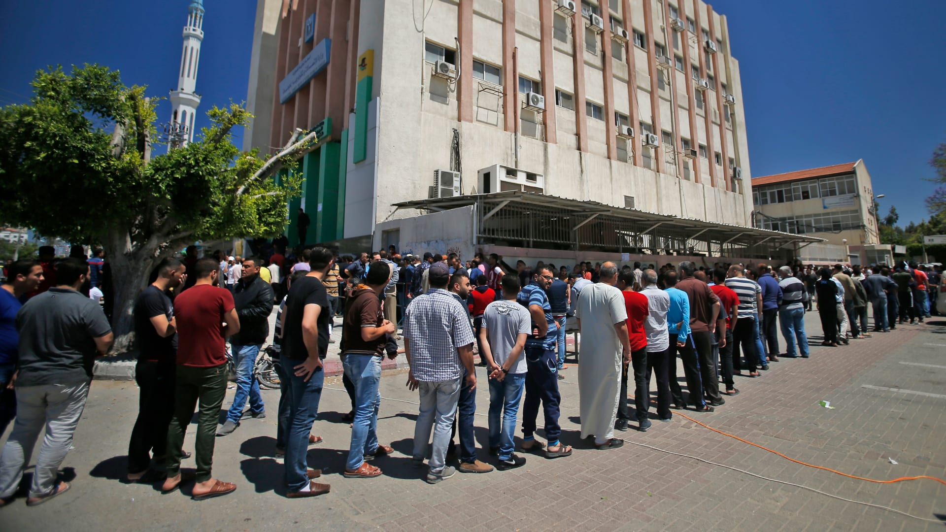 ماذا نعلم عن اتفاق المدفوعات القطرية إلى غزة الذي أثار جدلا في إسرائيل؟ 1 ماذا نعلم عن اتفاق المدفوعات القطرية إلى غزة الذي أثار جدلا في إسرائيل؟