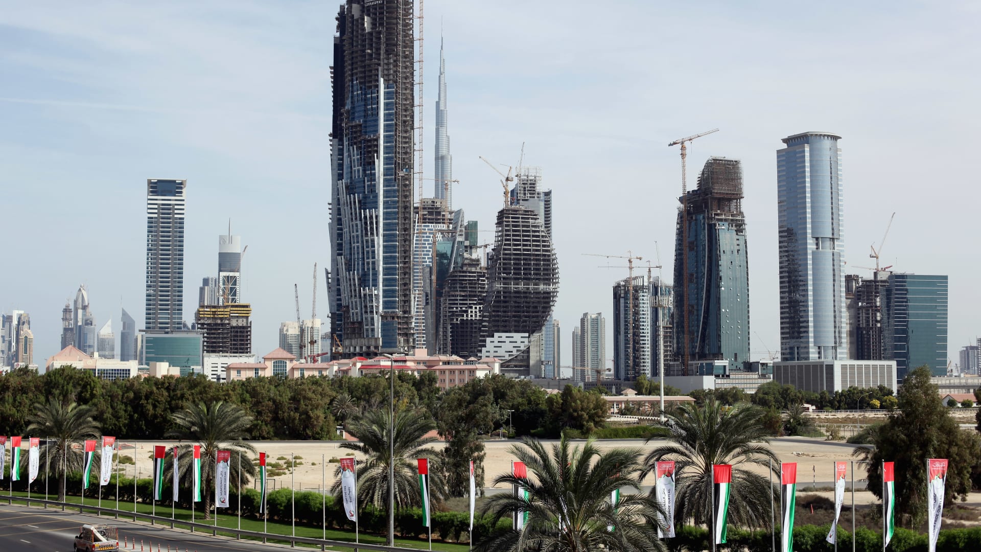 الإمارات تسمح للأجانب بتملك الشركات بشكل كامل ابتداء من شهر يونيو