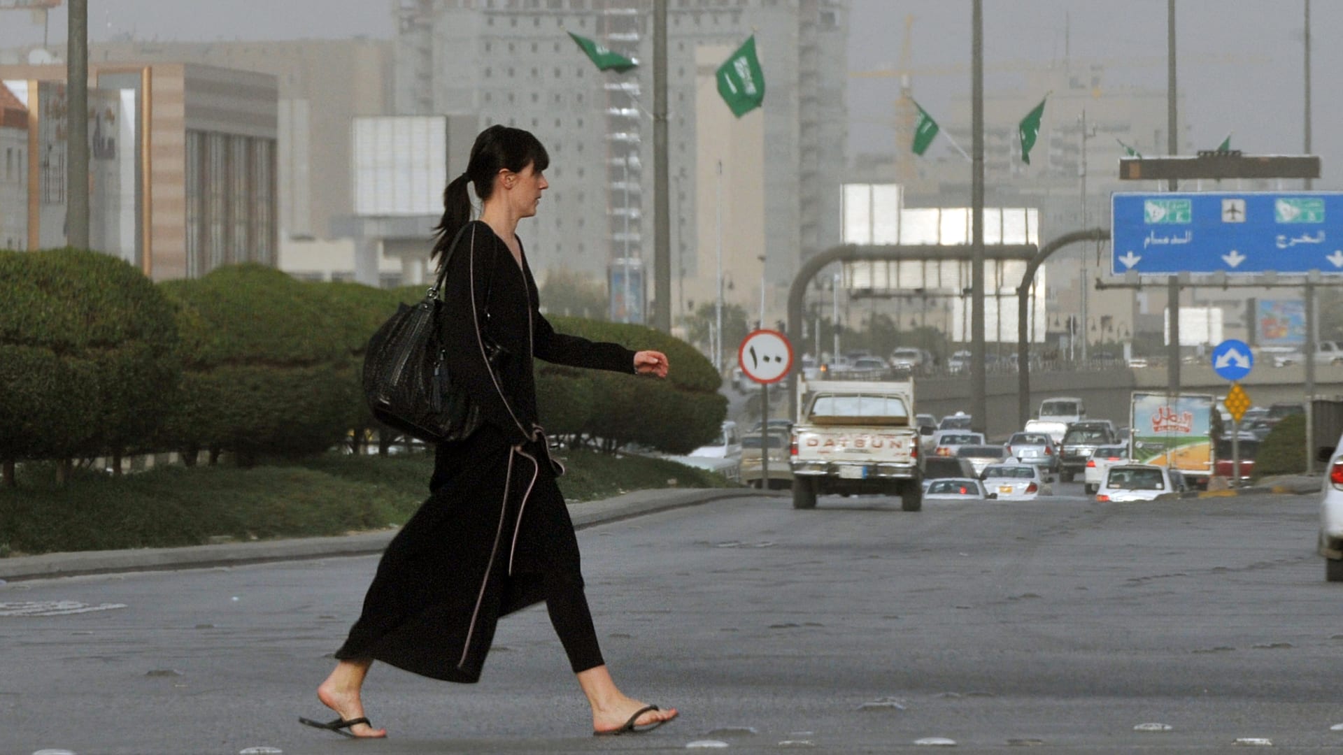 صورة ارشيفية لوافدة في الرياض العام 2011