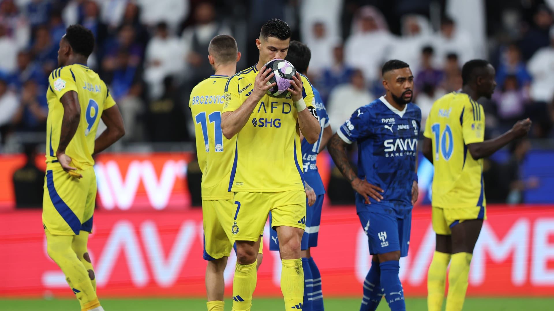 النصر والهلال.. موعد ومكان المباراة وسيناريوهات حسم لقب الدوري السعودي
