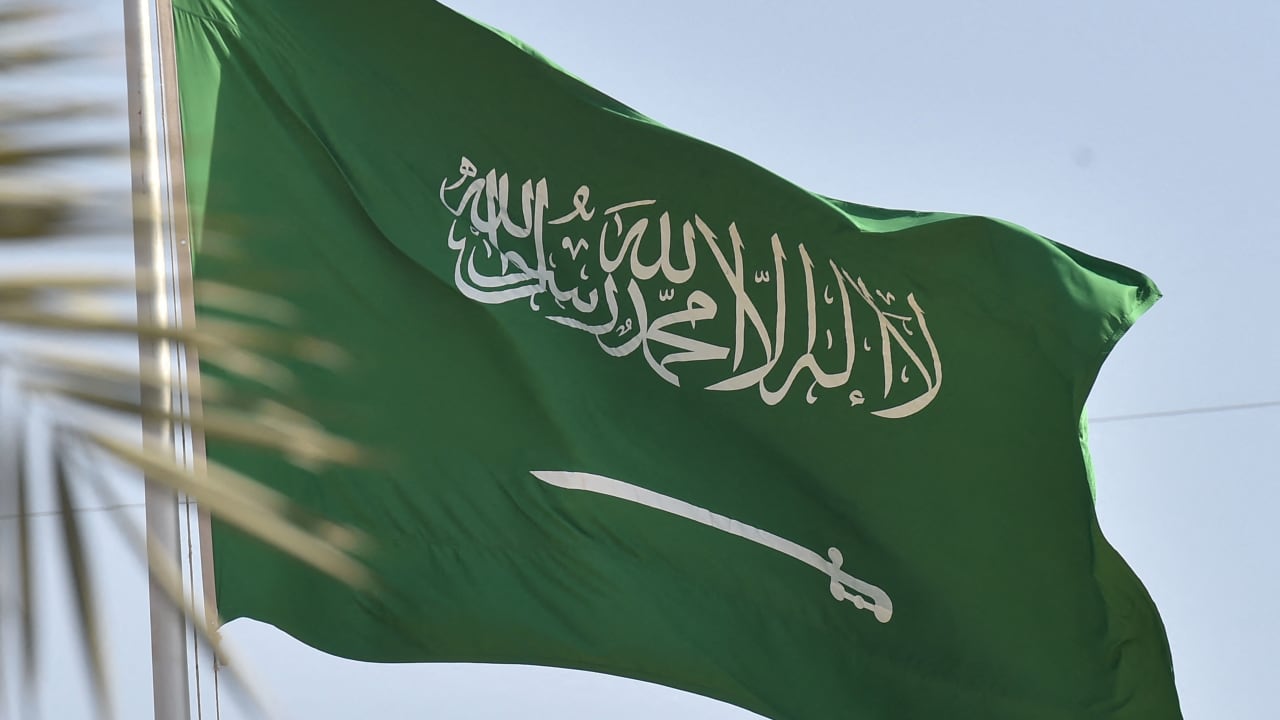 السعودية ترد على وفد أمريكي قطع زيارته للمملكة بعدما طلب من حاخام خلع "الكيباه"