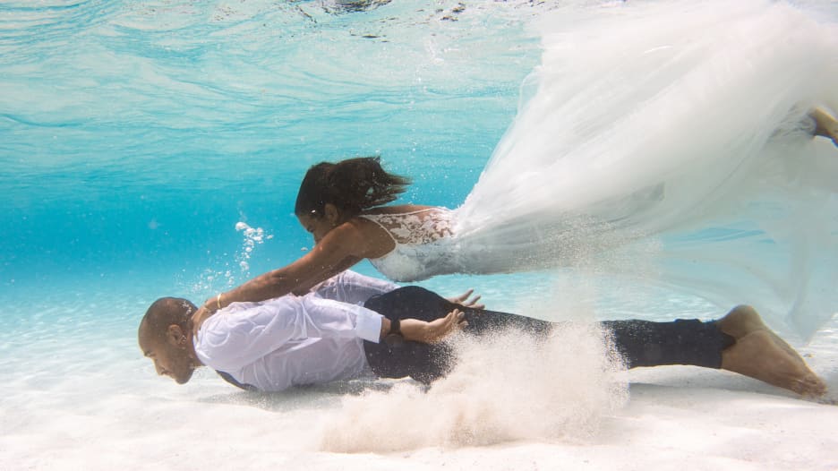 زفاف تحت الماء في جزر المالديف