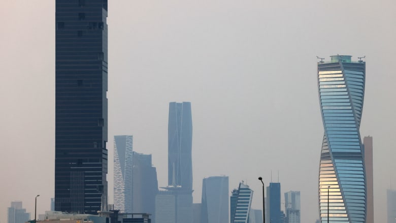 السعودية.. الداخلية تعلن إعدام يمني ونيجيري وتكشف عن جريمتيهما