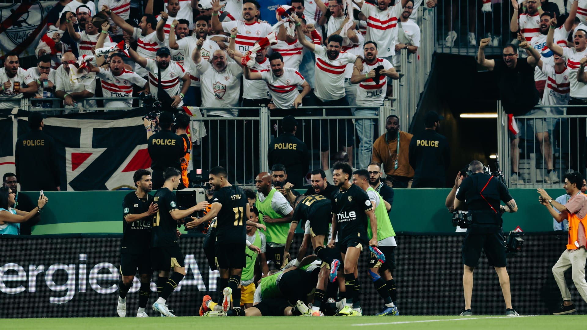 في السعودية.. الزمالك يحسم لقب السوبر الإفريقي بركلات الترجيح على حساب الأهلي