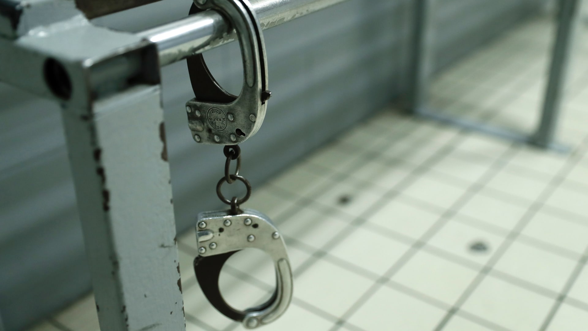 shows handcuffs