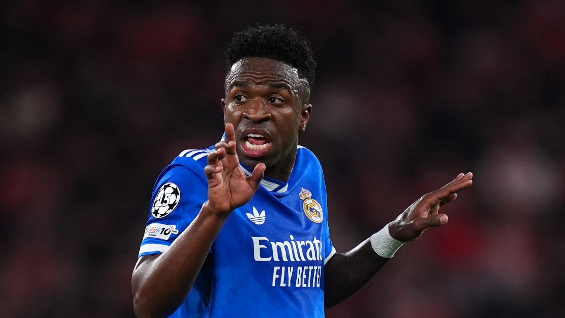 بيان من رئيس "فيفا" بشأن حادثة عنصرية مزعومة تجاه فينيسيوس