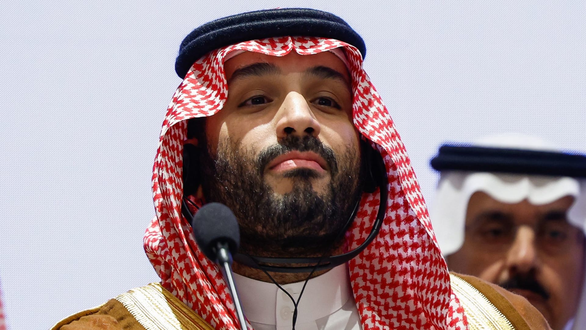 محمد بن سلمان يرأس وفد السعودية في القمة الخليجية بالدوحة.. وأمير قطر يستقبل رئيسي وفدي الكويت وسلطنة عمان 1 محمد بن سلمان يرأس وفد السعودية في القمة الخليجية بالدوحة.. وأمير قطر يستقبل رئيسي وفدي الكويت وسلطنة عمان