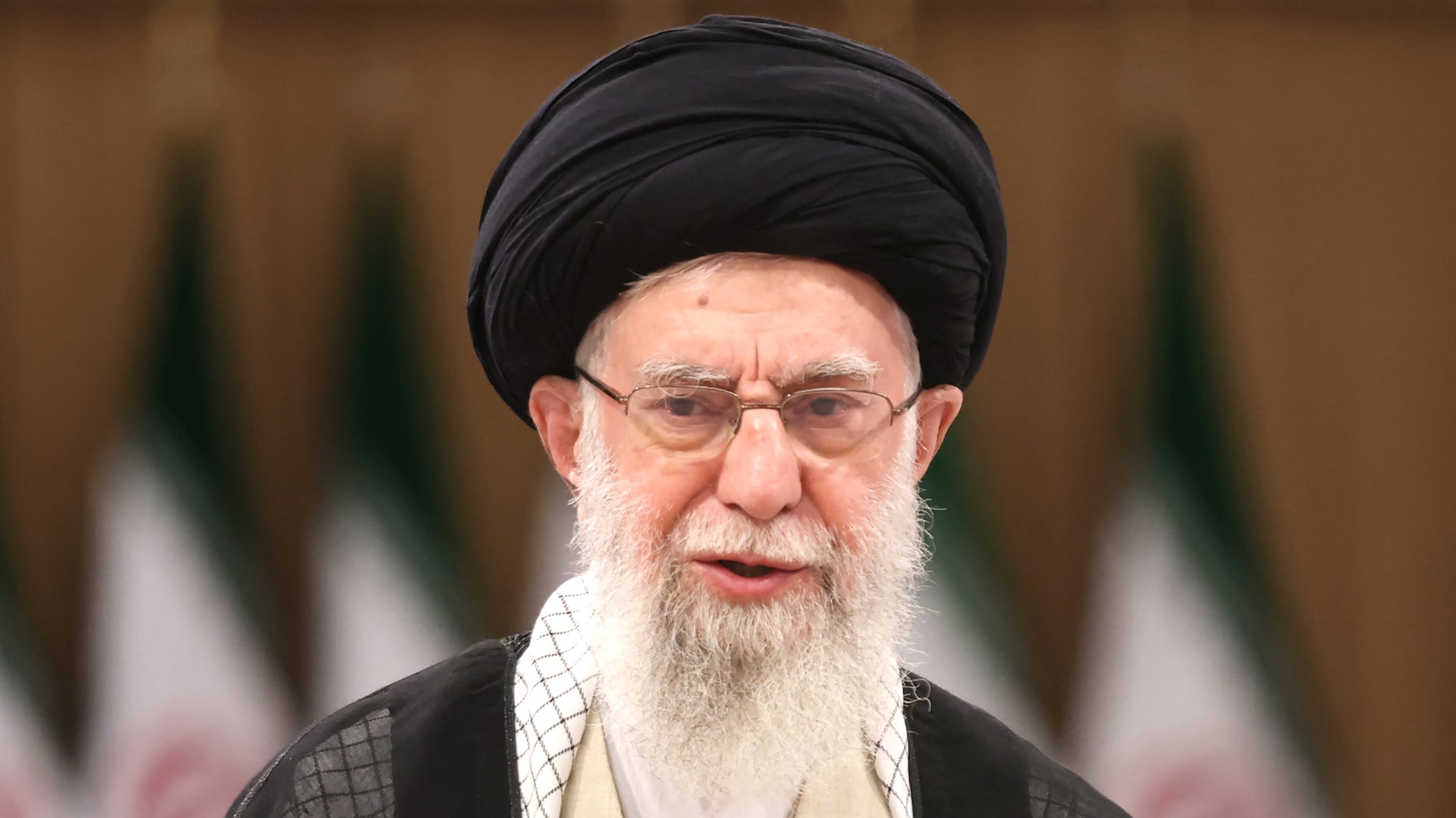 علي خامنئي يعلق على خسائر حزب الله ومقتل قادته المؤثرين: "لن تنال من بنيته"