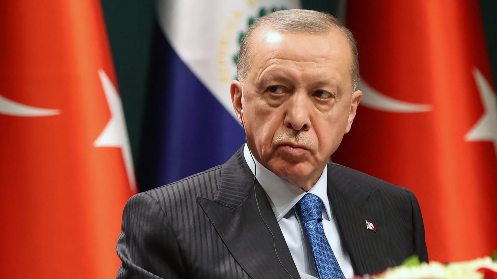 تدهور الليرة التركية.. قد تكلف أردوغان صناديق الاقتراع والأتراك وحدهم يتحملون الوطأة