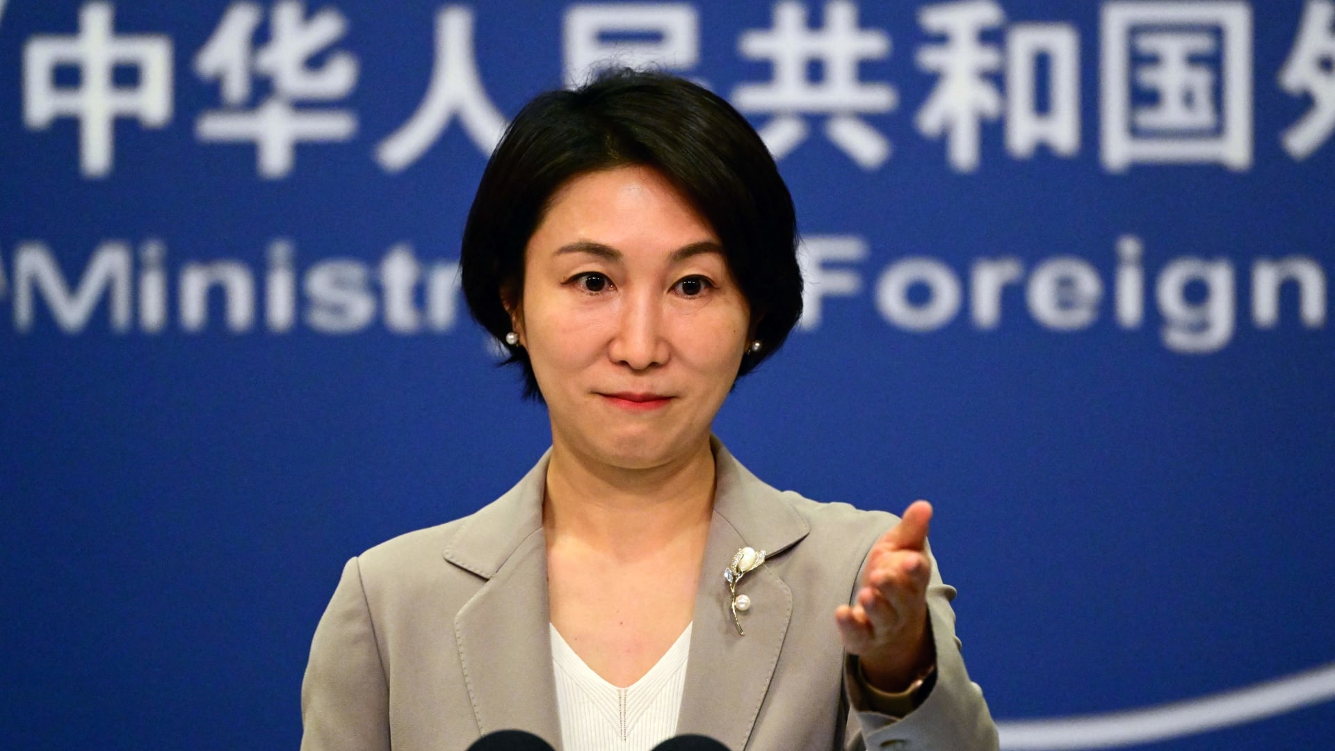 كيف عقبت الصين بعد الضربات الأمريكية- البريطانية على مواقع الحوثيين في اليمن؟