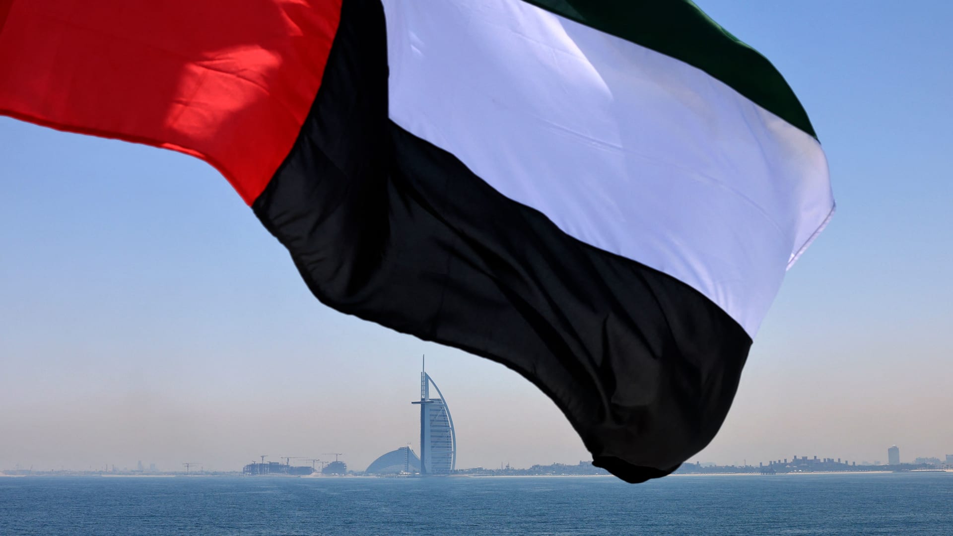 الإمارات تطلب انعقاد مجلس الأمن بشأن هجوم الحوثيين على أبوظبي