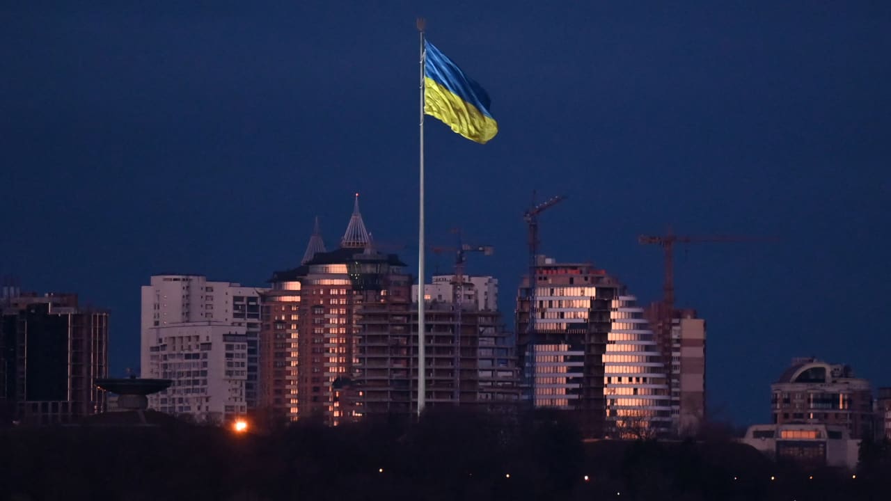 العلم الأوكراني في كييف 