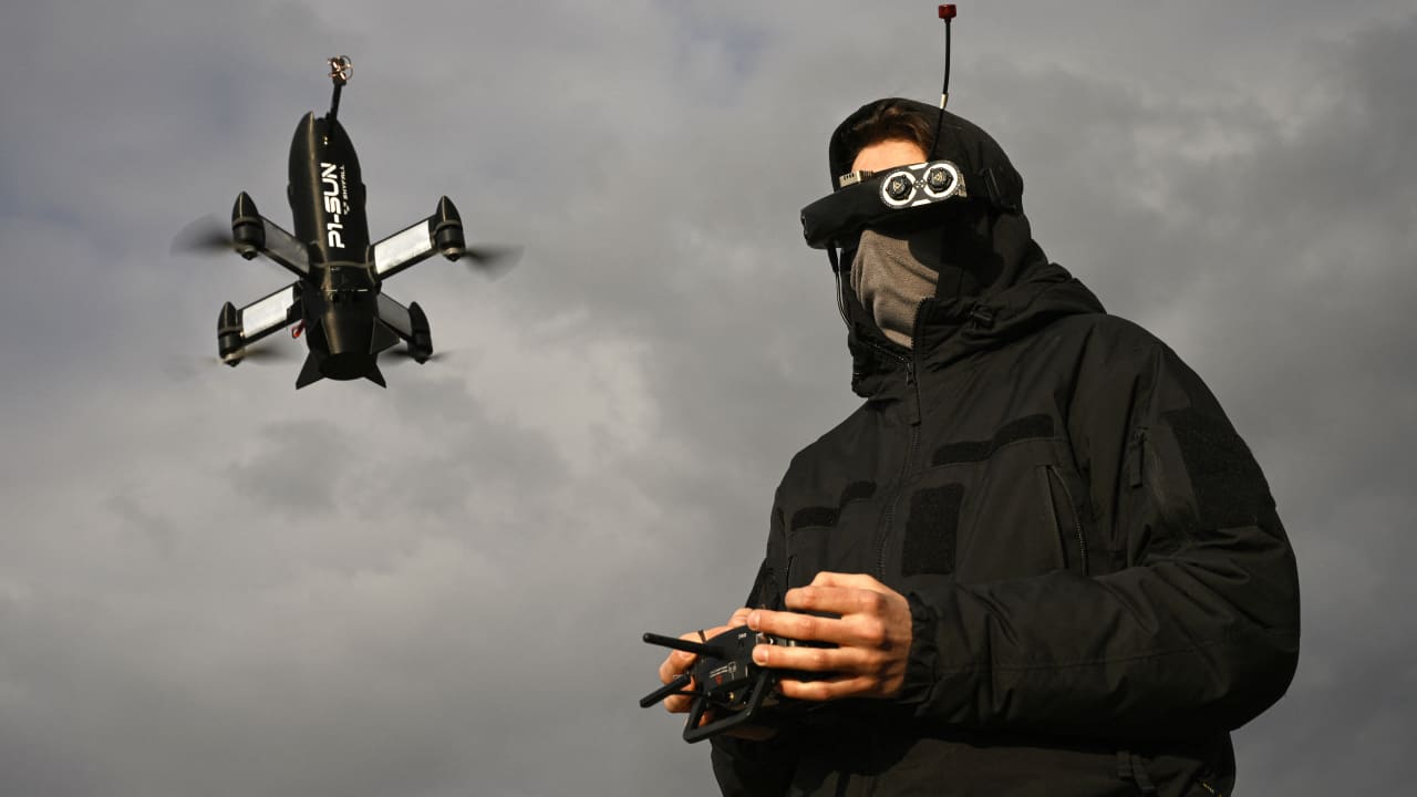 حصري لـCNN.. بريت ماكغورك يكتب: كيف تتشابك خيوط حربي إيران وأوكرانيا في عصر المسيرات؟