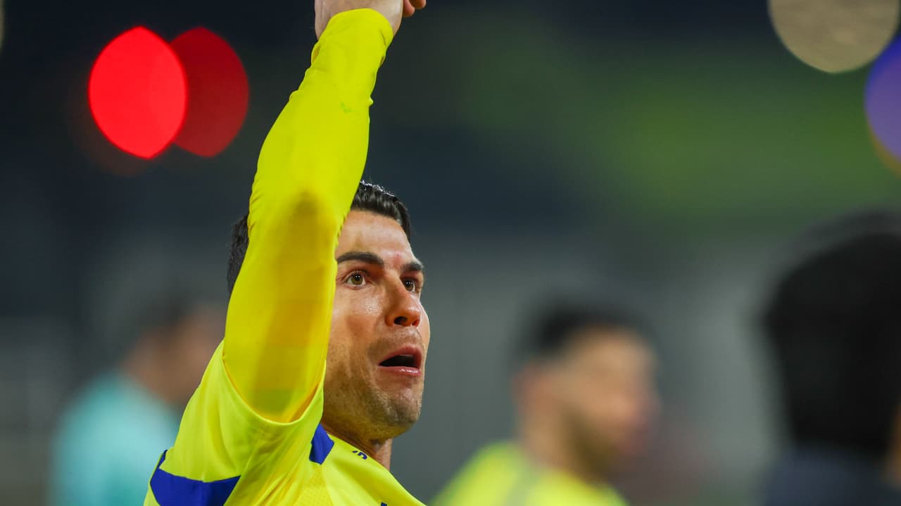 بعد أن وصف نفسه باللاعب الأفضل.. مدرب ميسي يرد على تصريح رونالدو