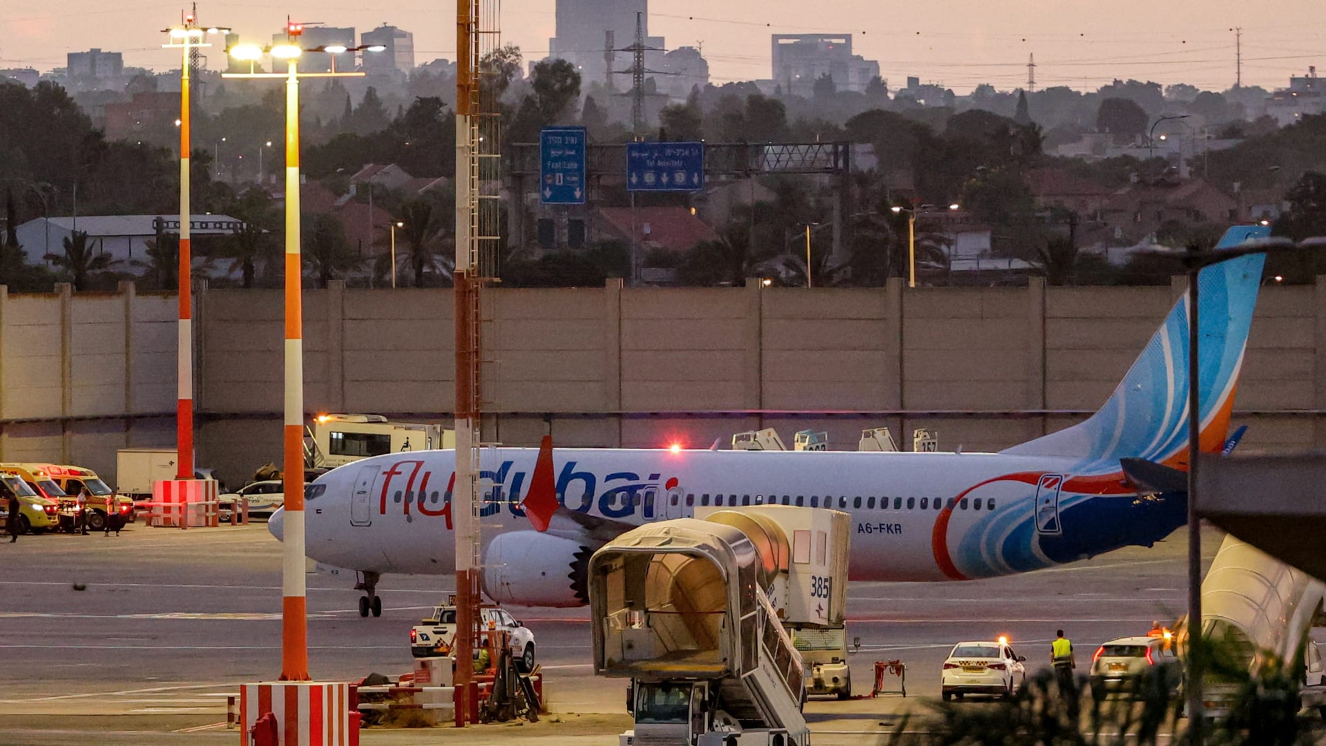 الهند تعلن نقل طيار "فلاي دبي" المصاب إلى أبوظبي لتلقي العلاج