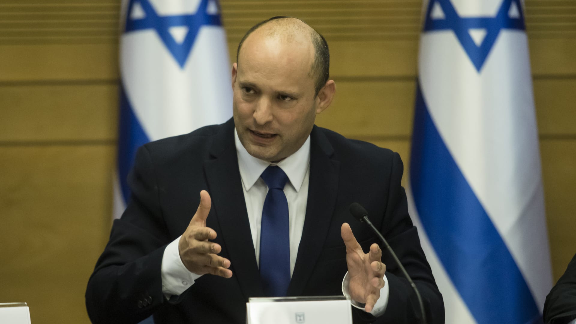 رئيس الوزراء الإسرائيلي بشأن كورونا: إبقاء الاقتصاد مفتوحا