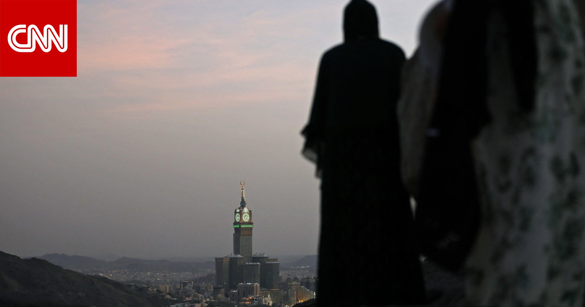 lightning-strikes-clock-tower-near-great-mosque-of-mecca-witness