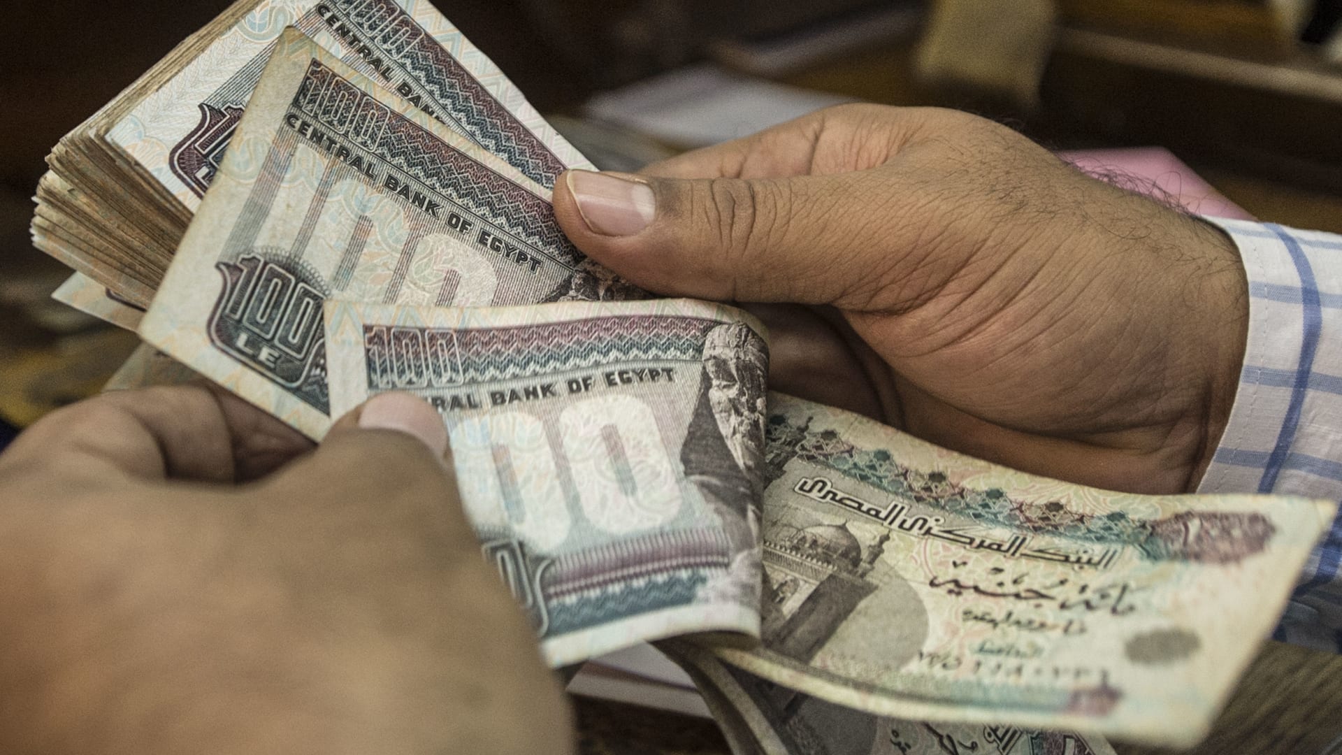 خبراء يعلقون على ارتفاع التضخم السنوي في مصر لأعلى مستوى منذ 30 شهرا
