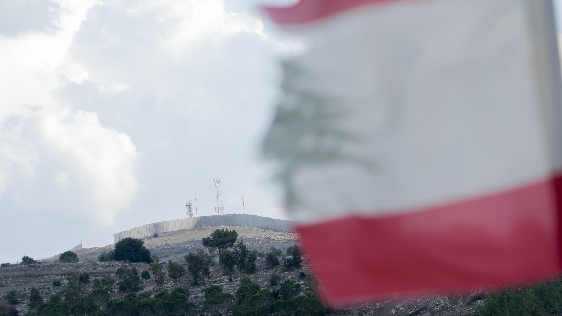 رأي.. بارعة الأحمر تكتب: خطوة سياسية في ملف عالق بين الدولة اللبنانية وحزب الله وإسرائيل